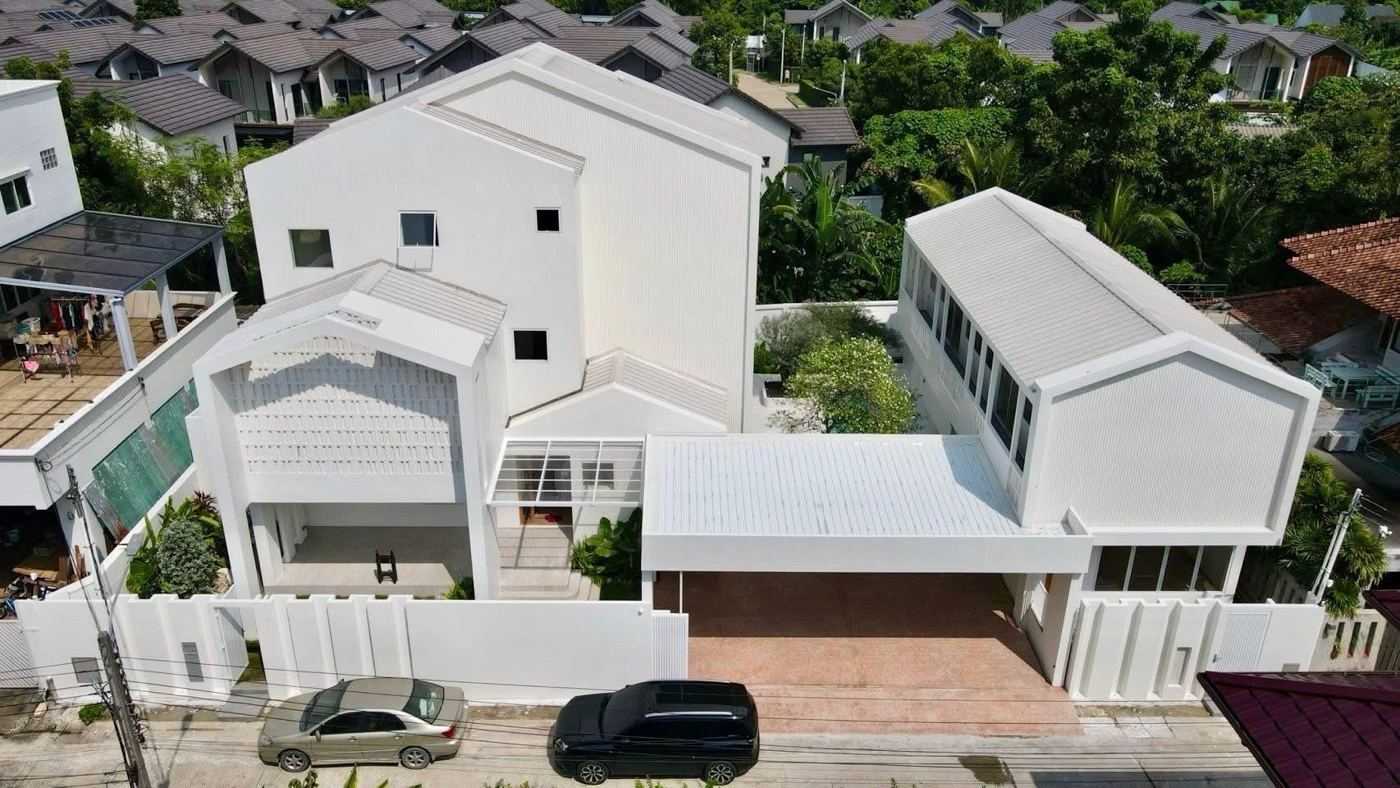Charan House มุมสูง